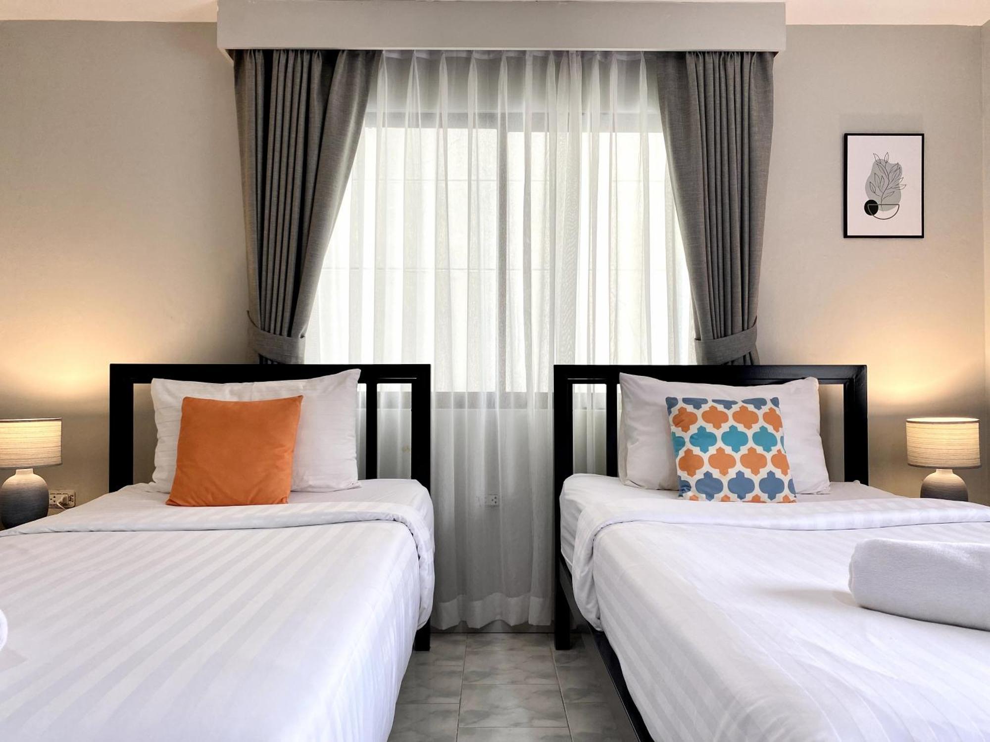 Beachwalk Minotel Patong ภายนอก รูปภาพ